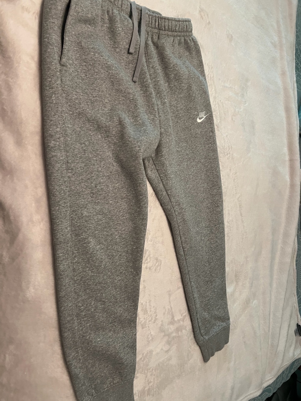 Nike Men's Dark Gray Athletic Jogger Pants